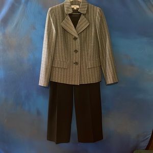 LeSuit 2 piece Pant Suit